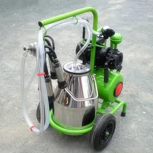 Vacuum Pump Single Cow Mobile Milking Machine For Cows / Goat / Sheep