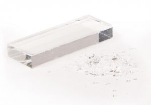 Artificial Glass for Splinter Simulation