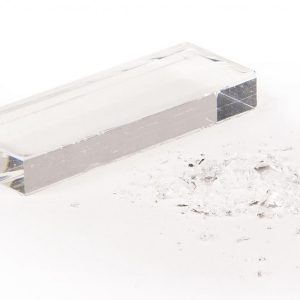 Artificial Glass for Splinter Simulation